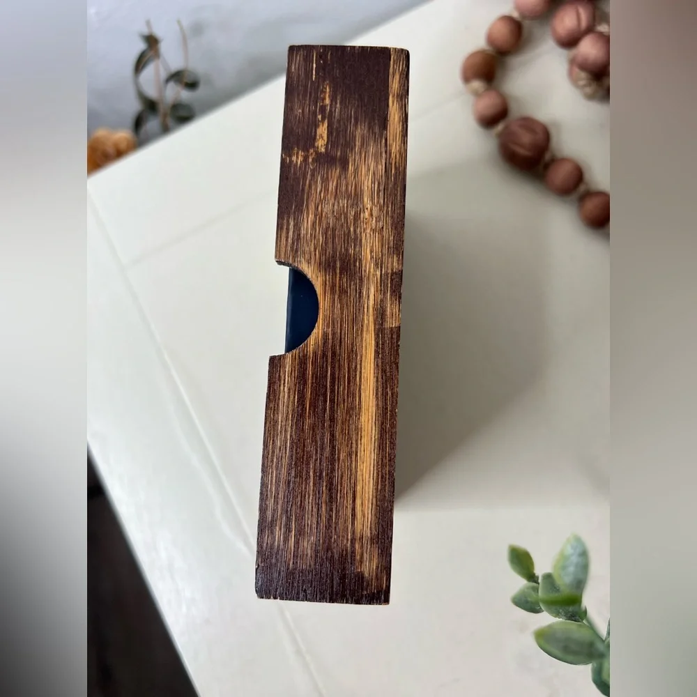 Brand New-Premium Leather Bifold Slim Wallet in a Wooden Gift Box
